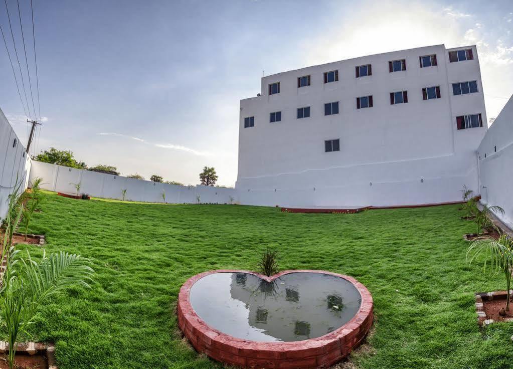 Hotel Ganesh Residency Pondicherry Exterior foto